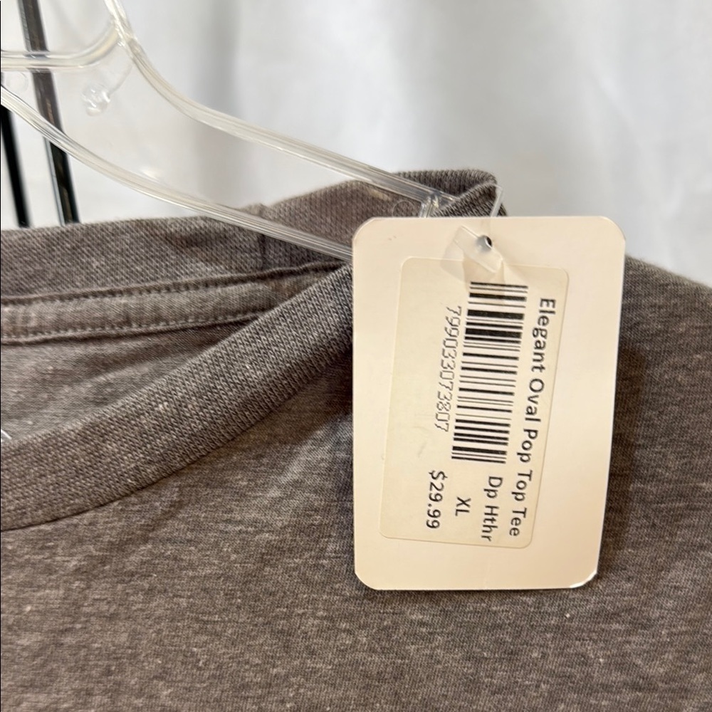 Unique St. Louis Graphic Gray T-Shirt w/ bottle opener inside shirt! Men’s, XL - Picture 3 of 12